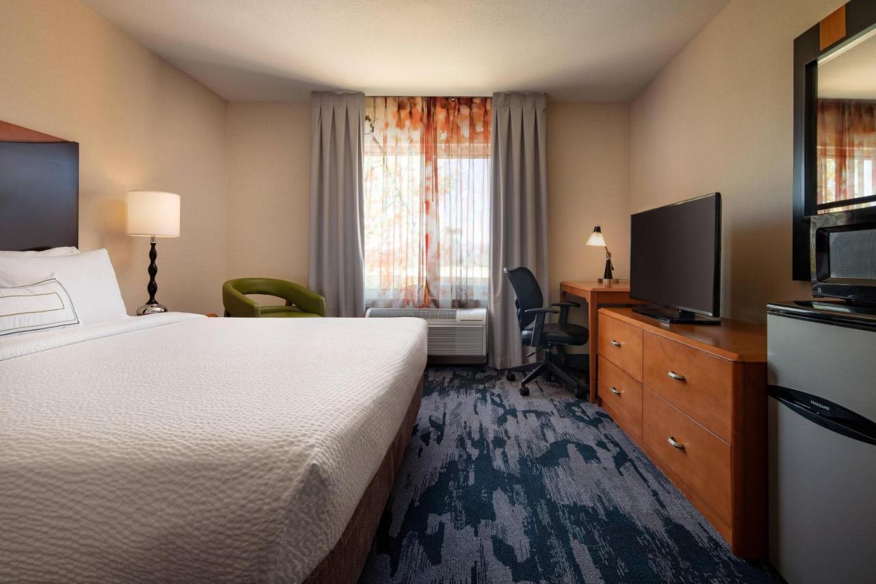 Fairfield Inn & Suites Redding Ngoại thất bức ảnh