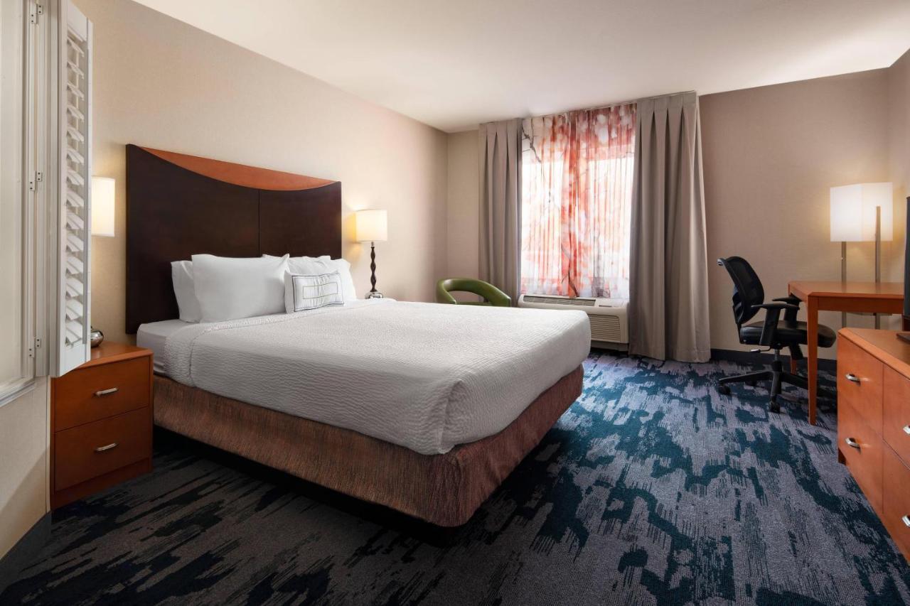 Fairfield Inn & Suites Redding Ngoại thất bức ảnh