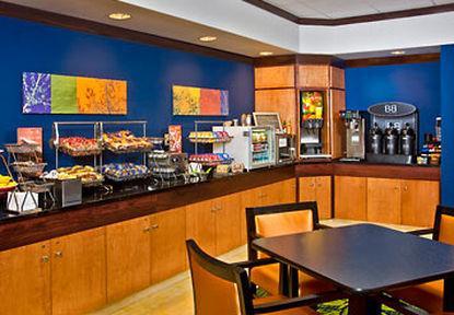 Fairfield Inn & Suites Redding Nhà hàng bức ảnh