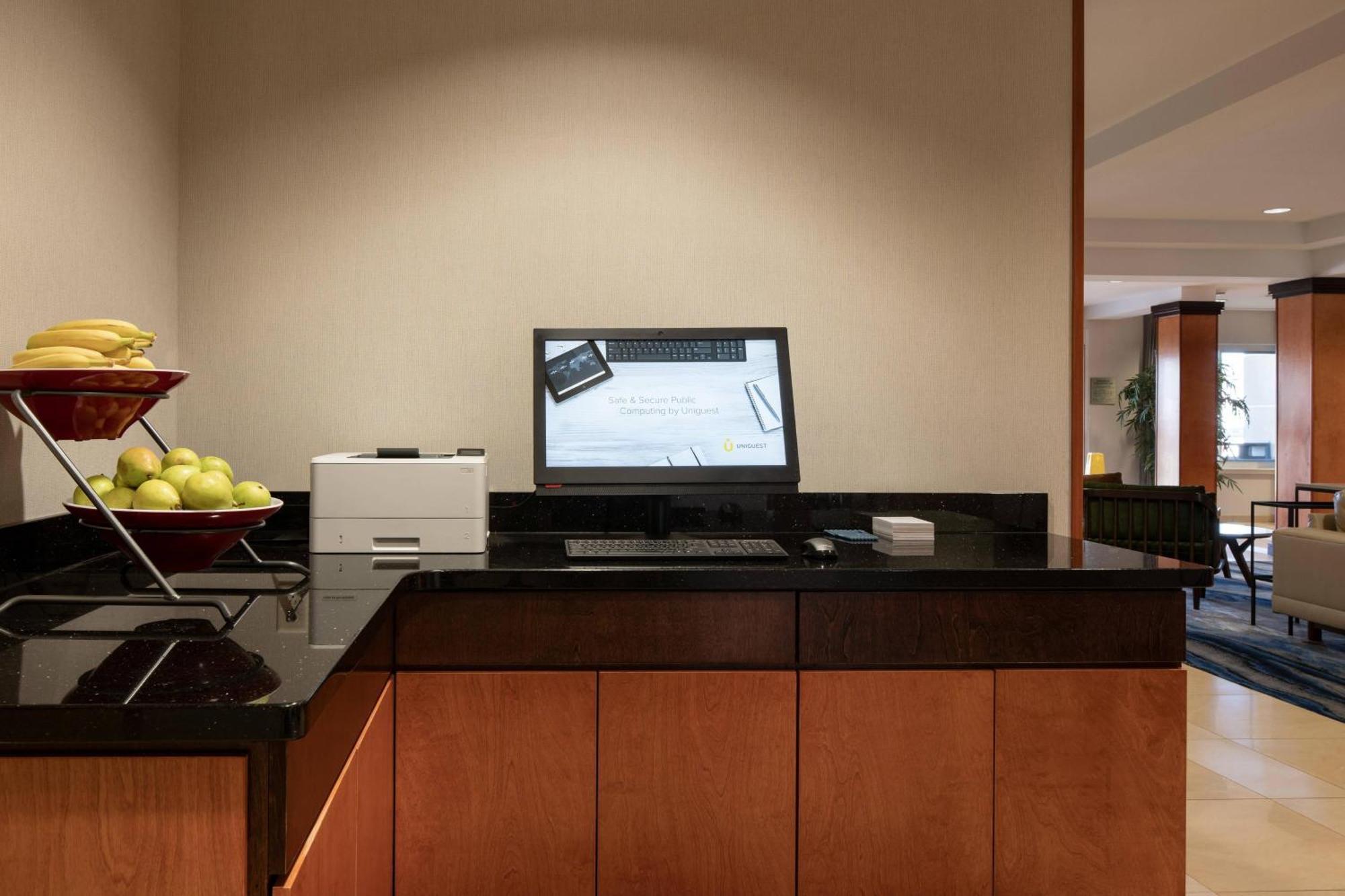 Fairfield Inn & Suites Redding Ngoại thất bức ảnh