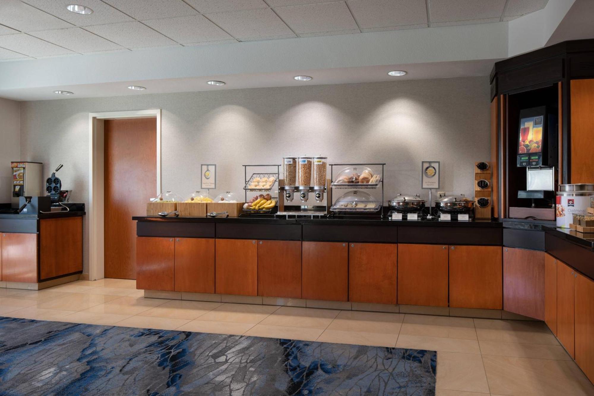 Fairfield Inn & Suites Redding Ngoại thất bức ảnh